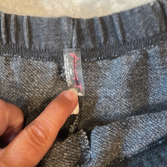 NWOT! Free People FP Movement Gray Relaxed Longer Length Sweats Shorts M - Picture 2 of 6